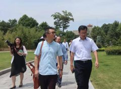 浦东水务和长桥山庄向导考察福寿园和122cc太阳集成游戏集团